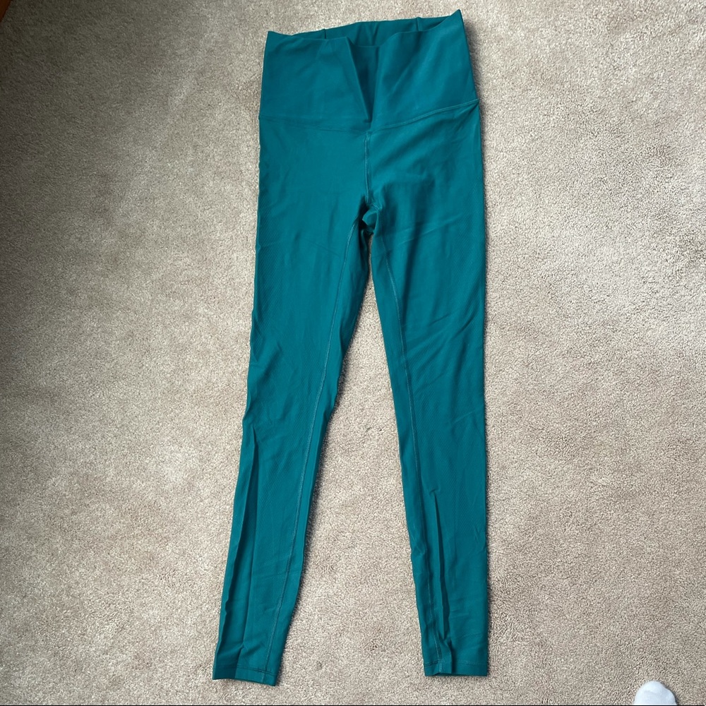 Lululemon mapped out HR leggings 28” sz 6